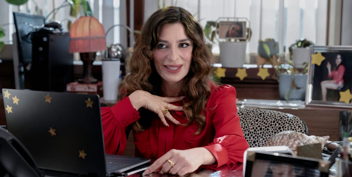 Sabrina Impacciatore on <em>The Paper</em> Season 2, Esmeralda’s Origins, and a <em>White Lotus</em> Return