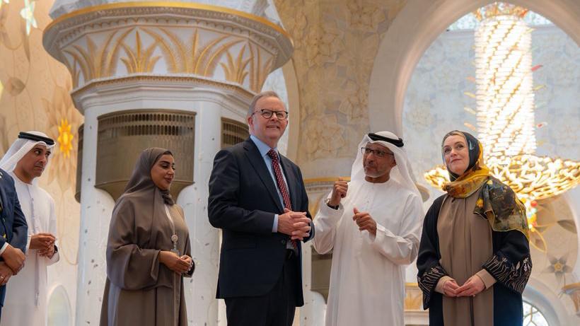 Anthony Albanese says Sheikh Zayed Grand Mosque tour was ‘great honour’ during Abu Dhabi stopover