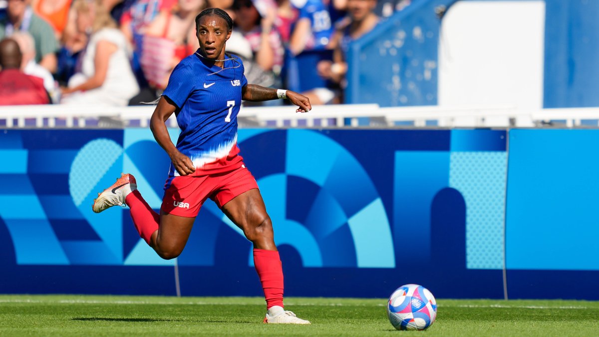 USWNT star Crystal Dunn retires from soccer after winning World Cup and Olympic gold