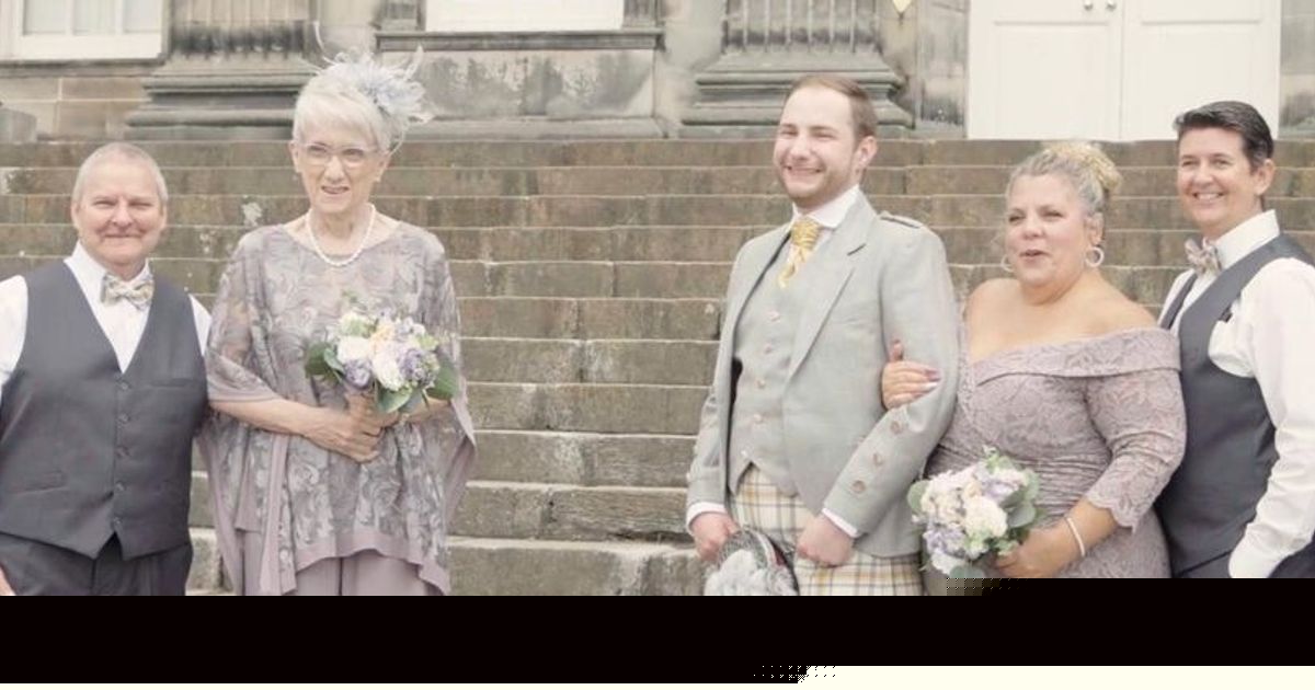 Scots groom goes ahead with dream wedding despite partner being 'no-show'