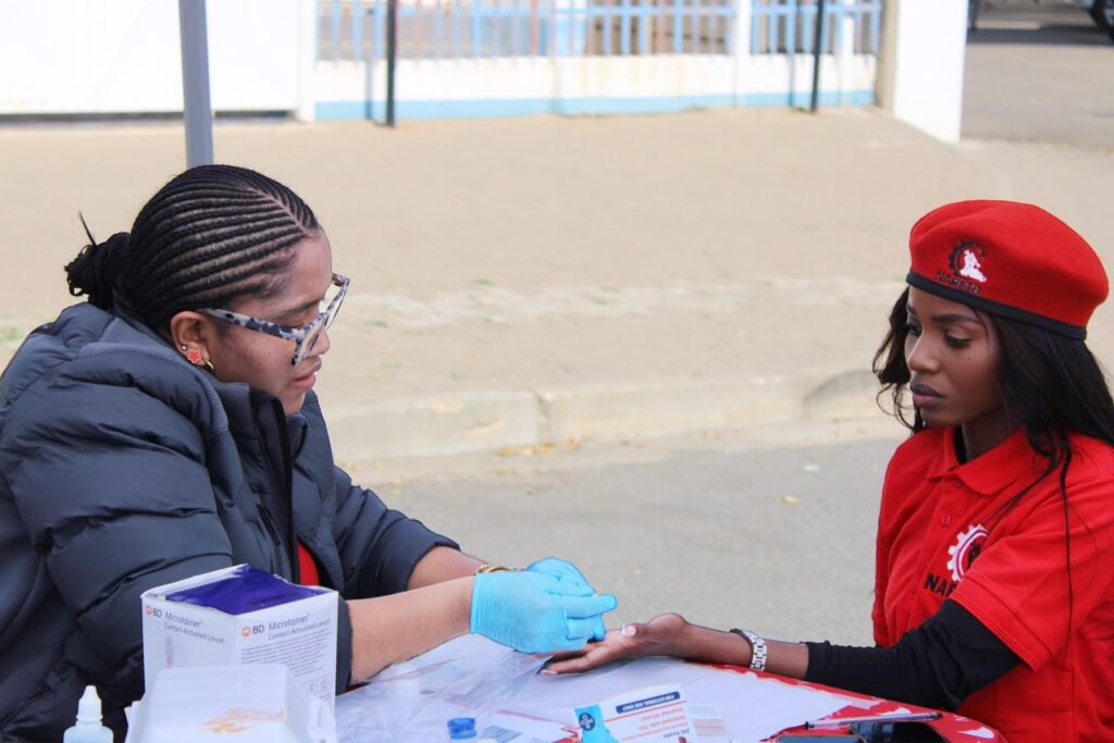 Naretu celebrates fifth anniversary with outreach to workers