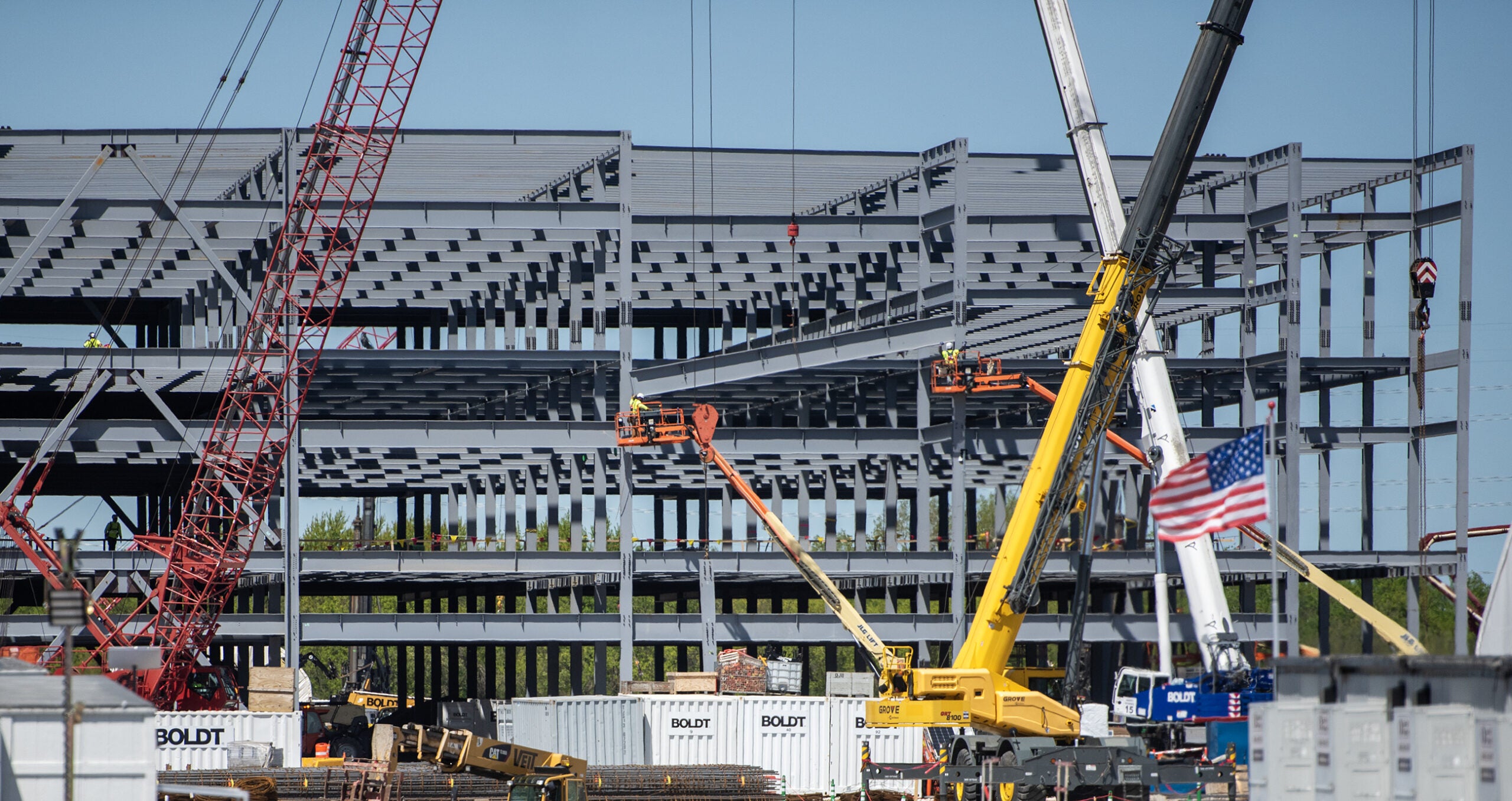 PSC analysts, groups say We Energies’ proposed data center rates pose risks to customers