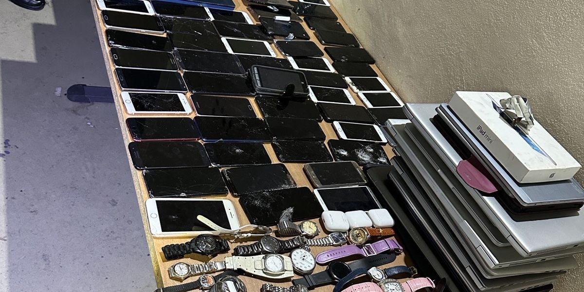 Kapen në Vërmicë laptopë, telefona mobil e pajisje tjera elektronike pa dokumente