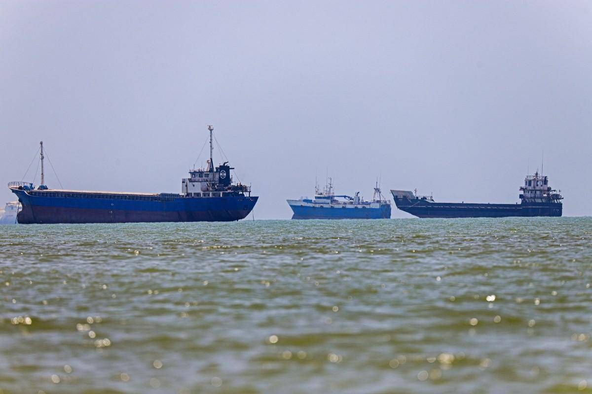 Iran rassicura: "Non cerchiamo la guerra". Vicino accordo con Oman su traffico marittimo a Hormuz