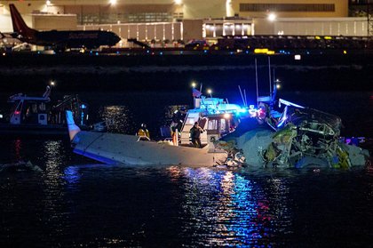Responders recall mission of recovery and grief a year after the midair collision near DC
