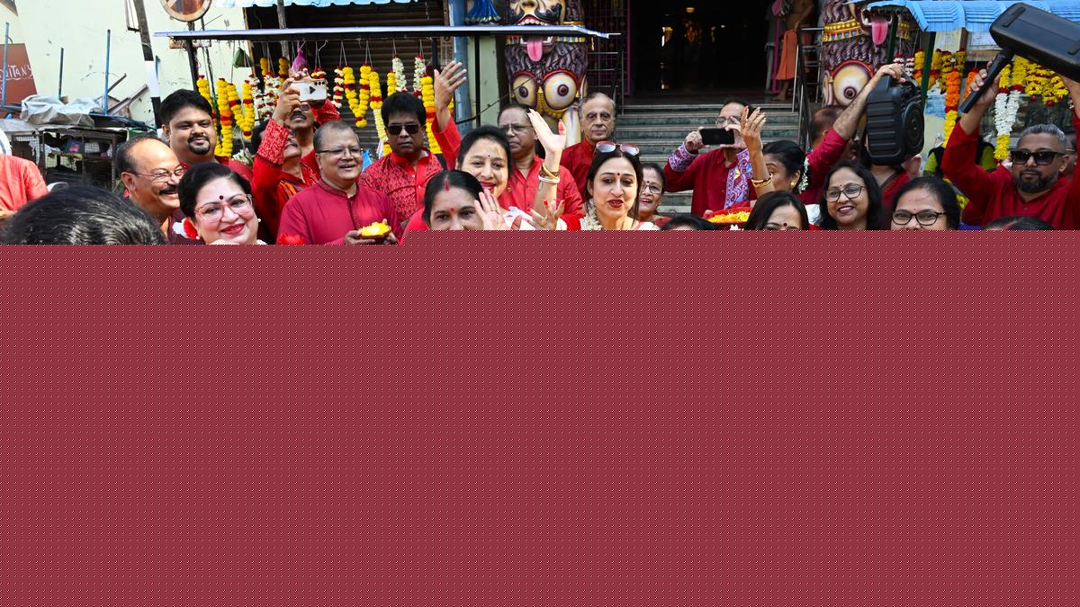Large number of devotees participate in ‘Prabhat Pheri’