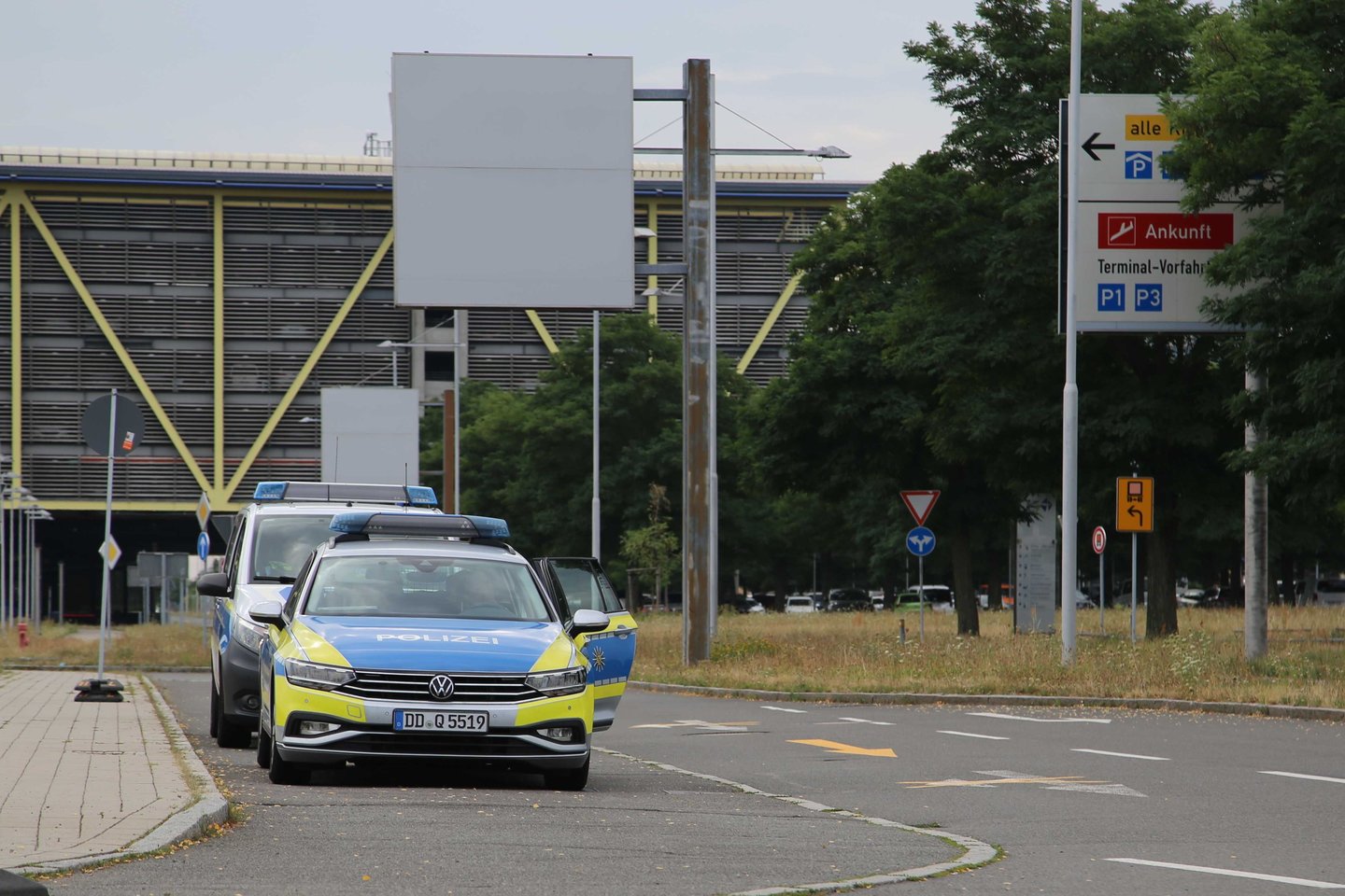Rimtas incidentas Leipcige: lėktuvas susidūrė su neatpažintu objektu