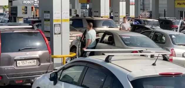 Comment on Huge lines for fuel were observed in Russia, and at many gas stations, fuel disappeared altogether by onlyfactsplease