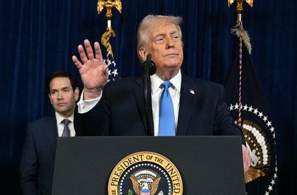 Trump ameaça com tarifas países que venderem petróleo a Cuba