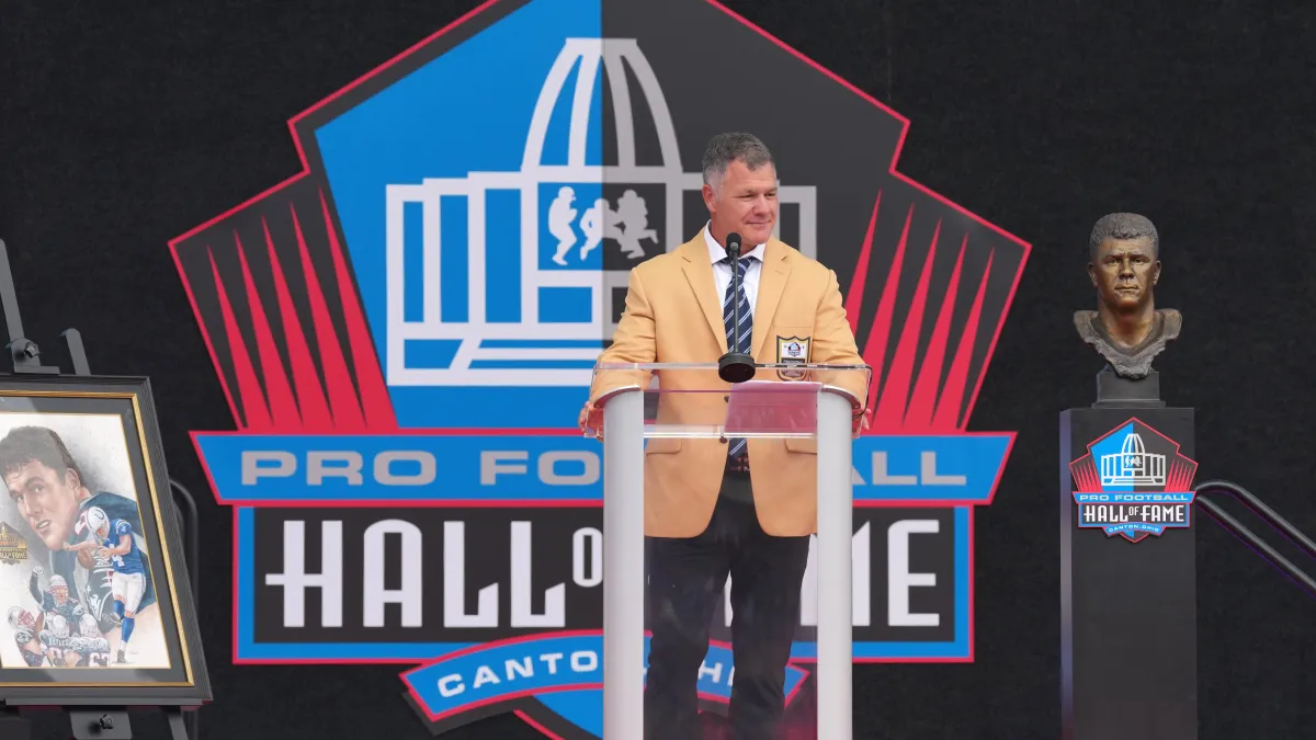 Patriots Make Adam Vinatieri’s Hall Of Fame Status ‘Officially Official’