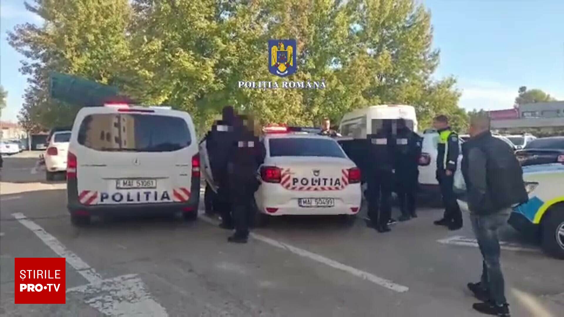 Doi tineri din Mehedinți, arestați după ce au jefuit un bărbat pe care l-au ademenit cu o vacanță