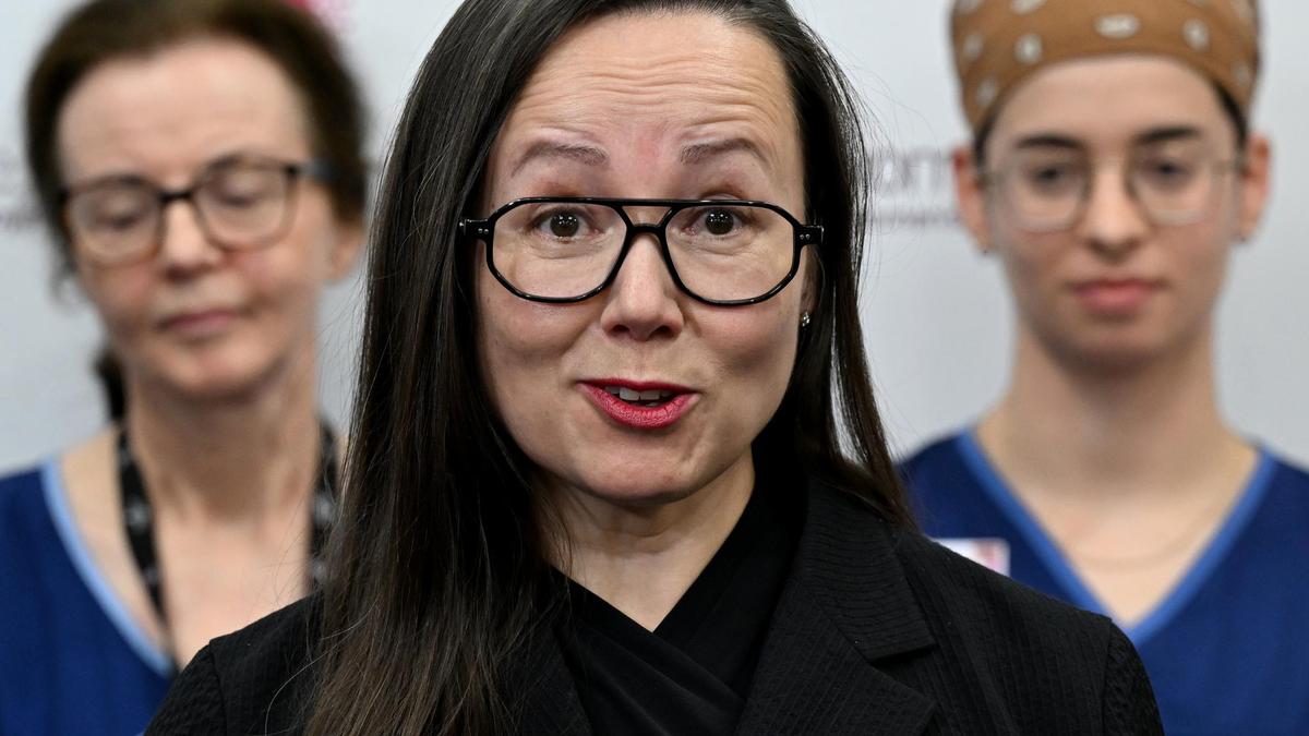 Senior Victorian Labor MPs Lily D’Ambrosio and Harriet Shing resign from cabinet days after leadership spill