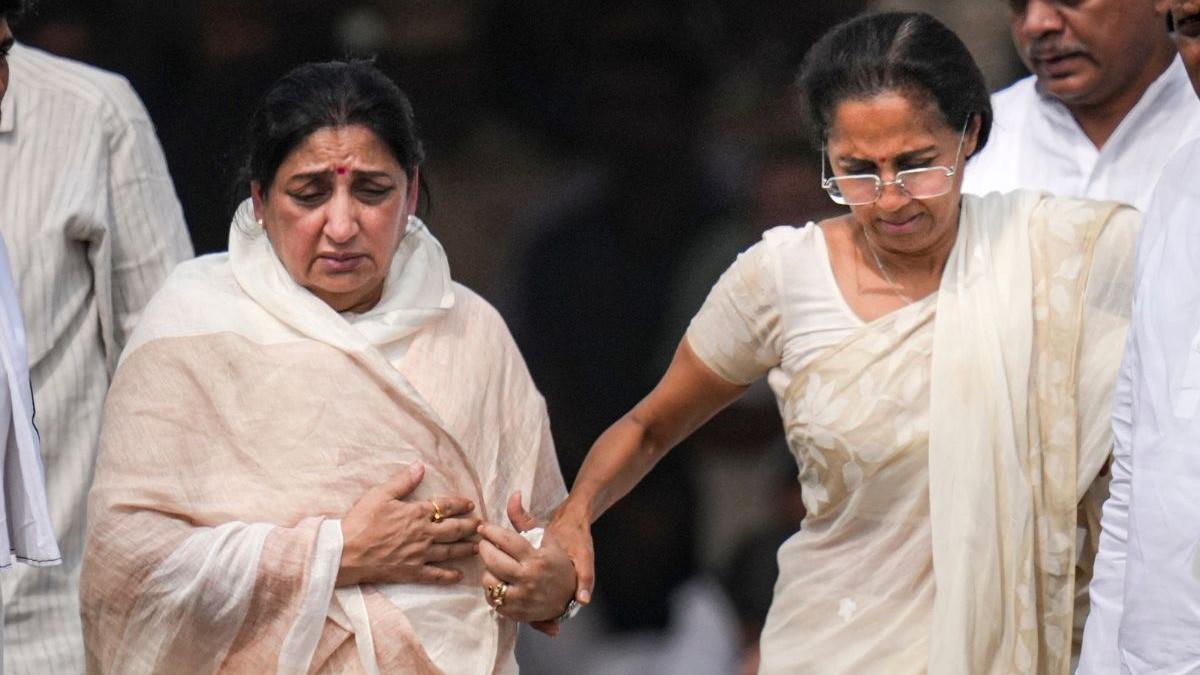After Ajit, NCP splits in 2: Bhujbal, Patel bet on Sunetra; Tatkare camp wants control