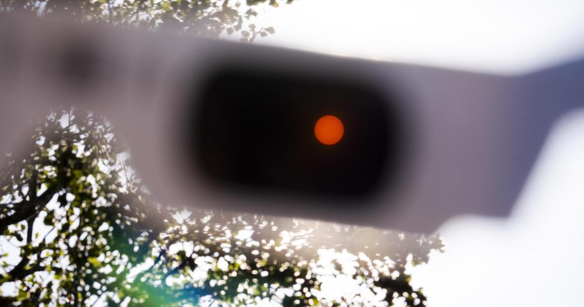 Glasgow eclipse hotspot shares update on where watchers can buy glasses to see it