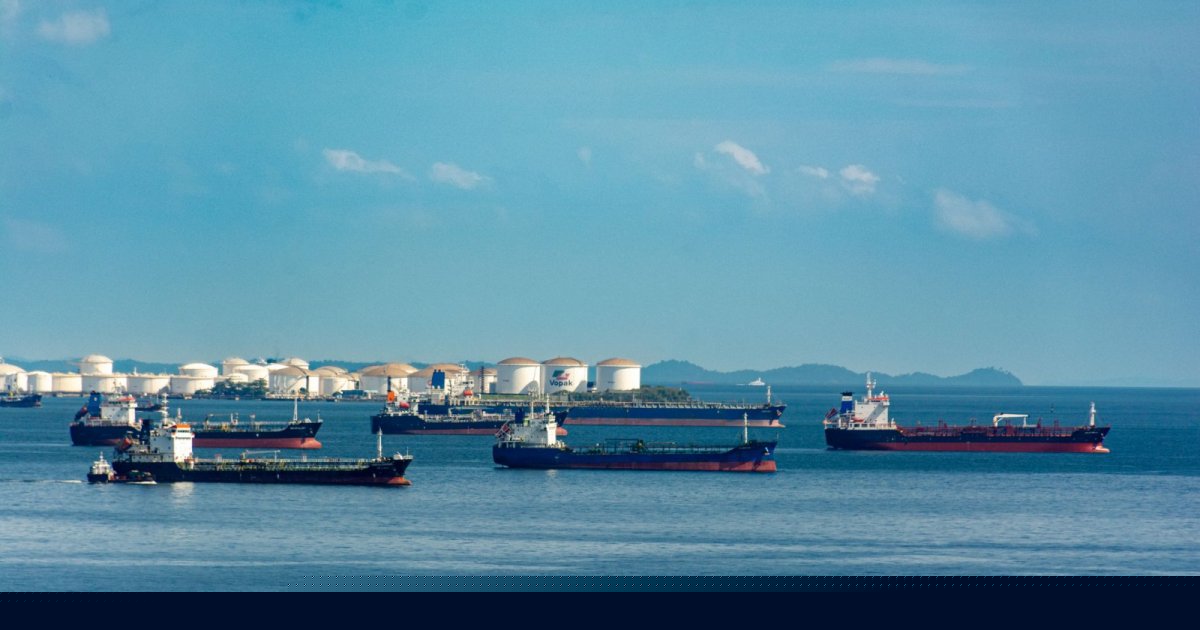 Ukraine Halts Strikes on Novorossiysk Tanker After Vance Intervention Over US Interests