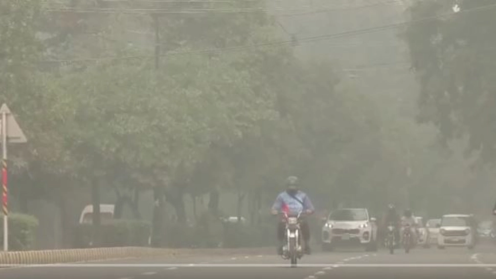 Cod galben de fenomene meteo periculoase: ceață densă pe mai multe șosele din România