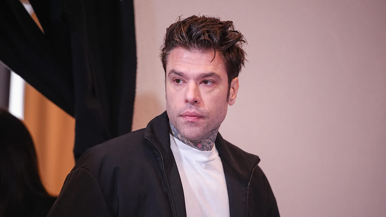 Fedez è stato dimesso dall'Humanitas: come sta ora il rapper
