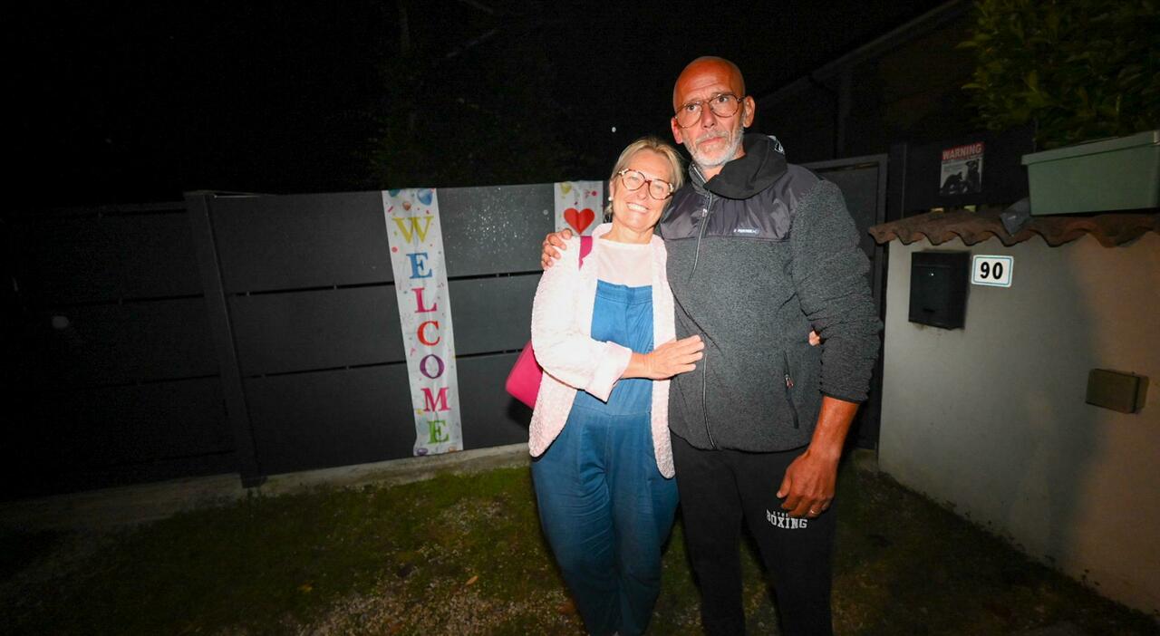 Zen torna a casa, l'abbraccio con la moglie: «Cosa lascio dentro il carcere? Rabbia e dispiacere. Ora mi ricollego con la vita»
