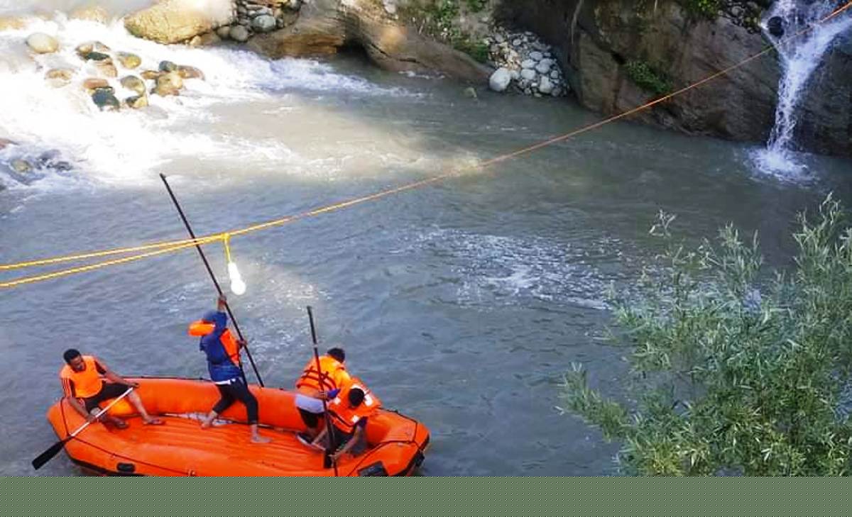 Search Enters Third Day for 14-Year-Old Drowned in Sopore River