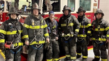 N.Y. firefighters rescue trapped woman during 2-alarm apartment fire