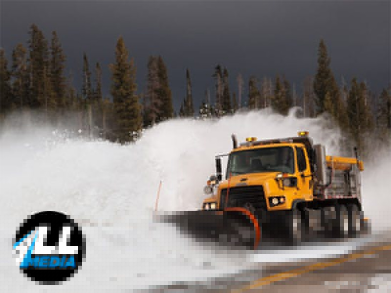 Daimler Trucks headlight recall expands to aftermarket replacements