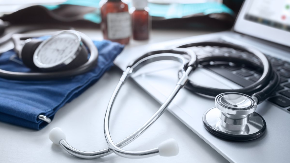 New Jersey doctor convicted of illegally distributing opioids loses license