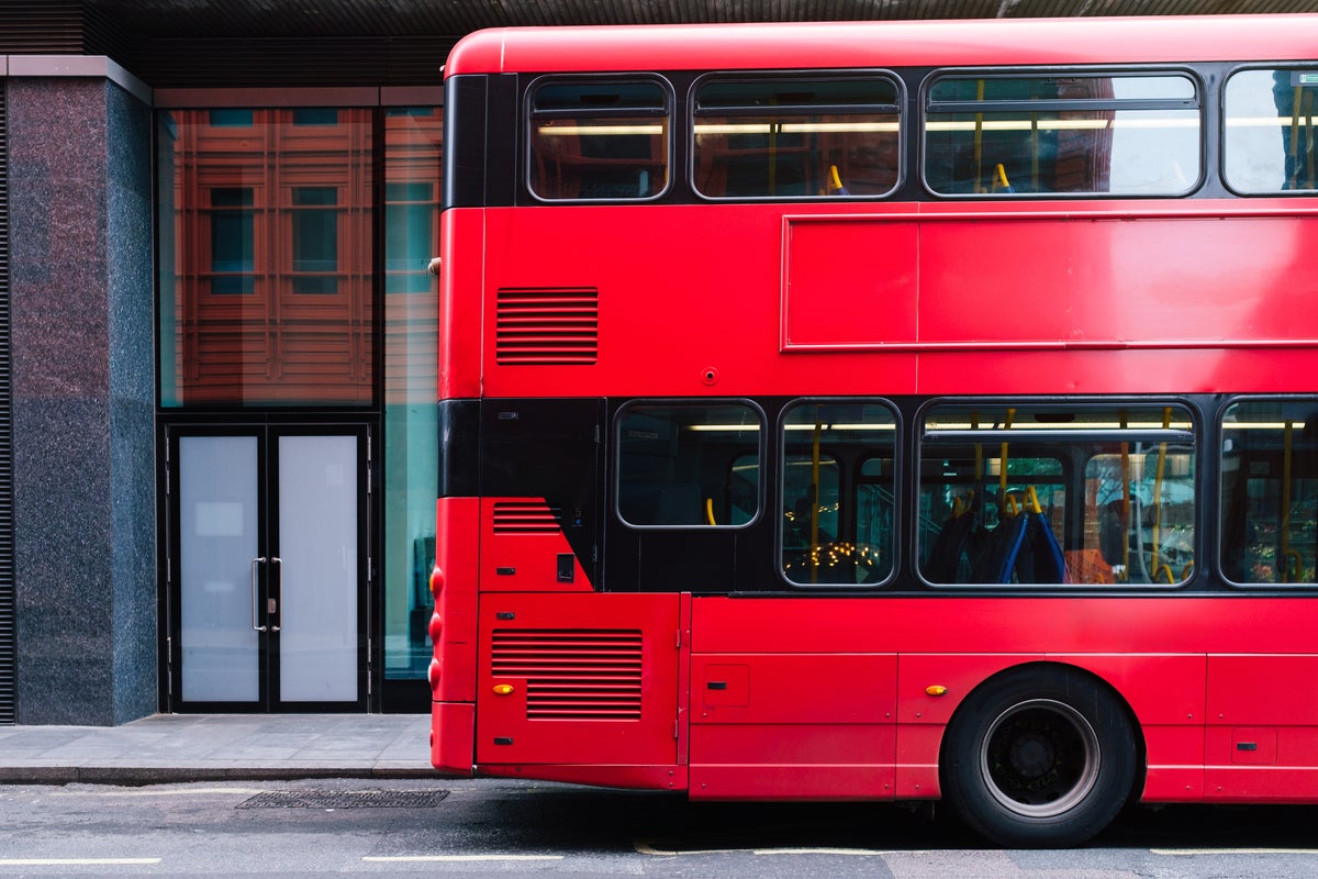 Update in case of ‘hero’ bus driver who chased down necklace thief