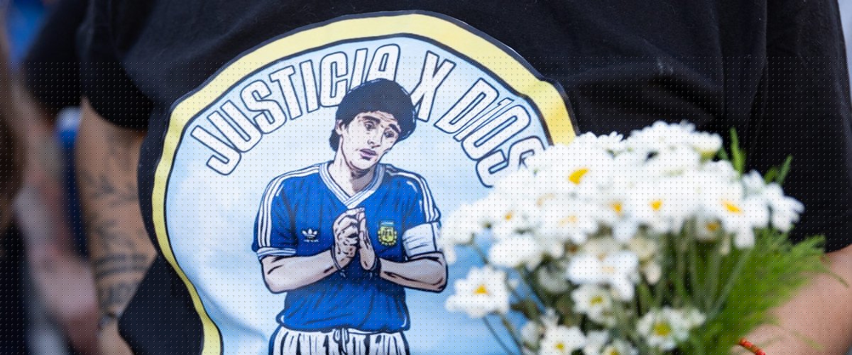 Mort de Maradona : "Il ne voulait pas manger ni se laver", son masseur confie les tristes derniers jours de la légende argentine