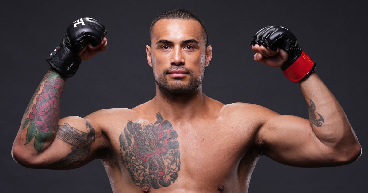 Model turned UFC star Carlos Ulberg wants title even if it means 'breaking the rules'