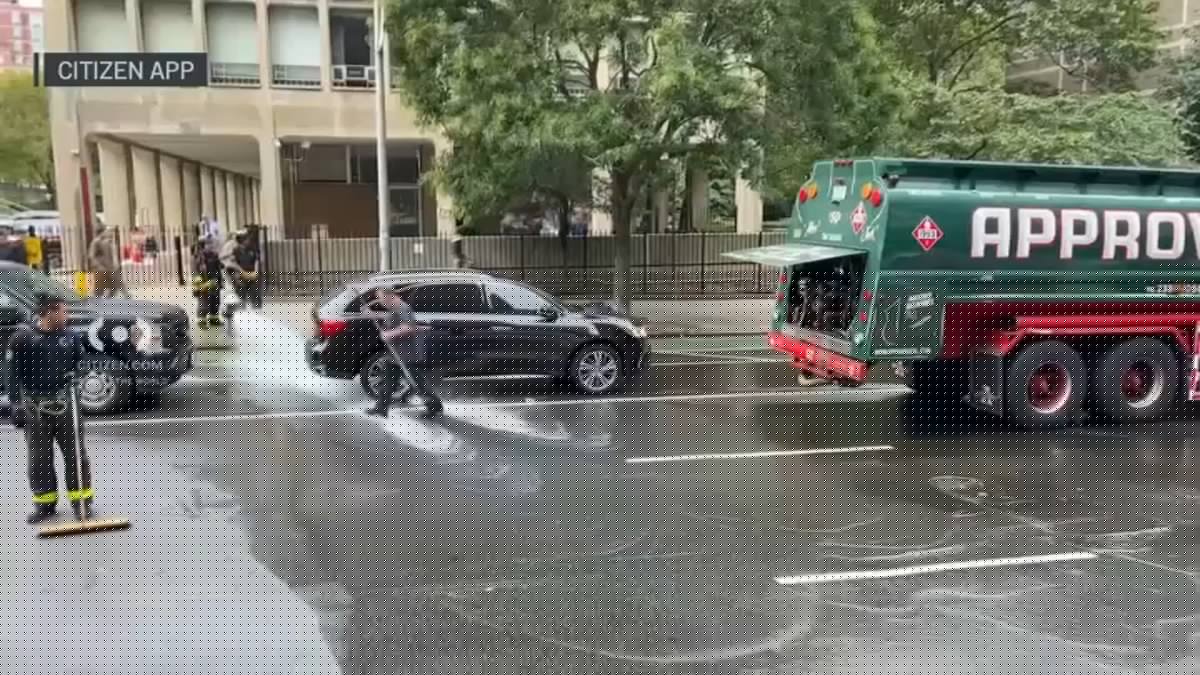 Hazmat teams respond to oil spill in Manhattan: FDNY