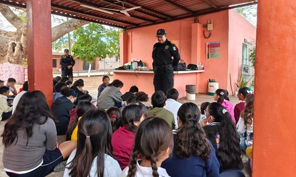 Community Policing and Prevention Program Strengthens School Environments in Yucatán