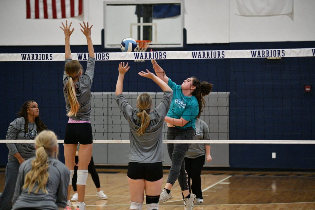 PHOTOS – Meet the Warriors/Alumni Night