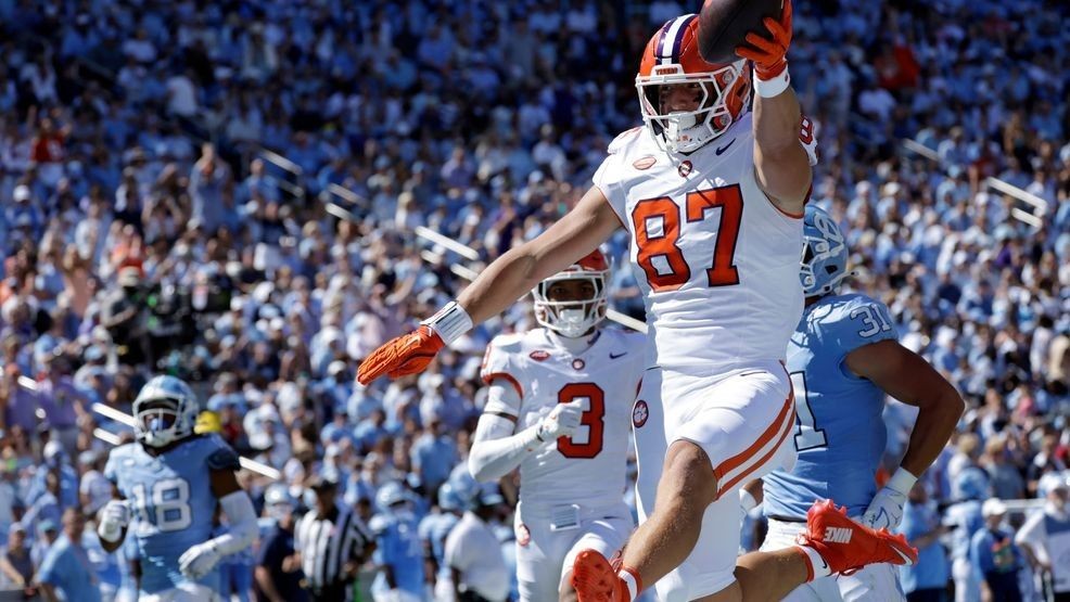 Clemson rolls, beats North Carolina 38-10 in Swinney-Belichick coaching matchup