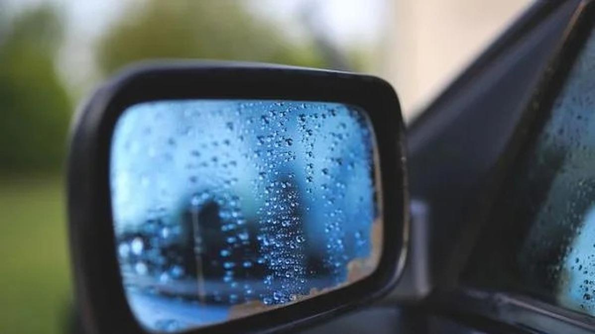 Kenali Fungsi Water Repellent pada Mobil Saat Musim Hujan