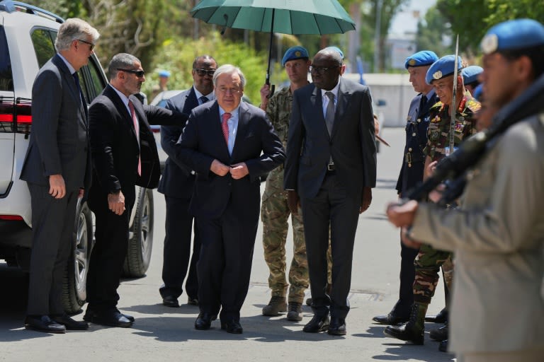 UN chief meets rival Cyprus leaders, mulls prospects for talks
