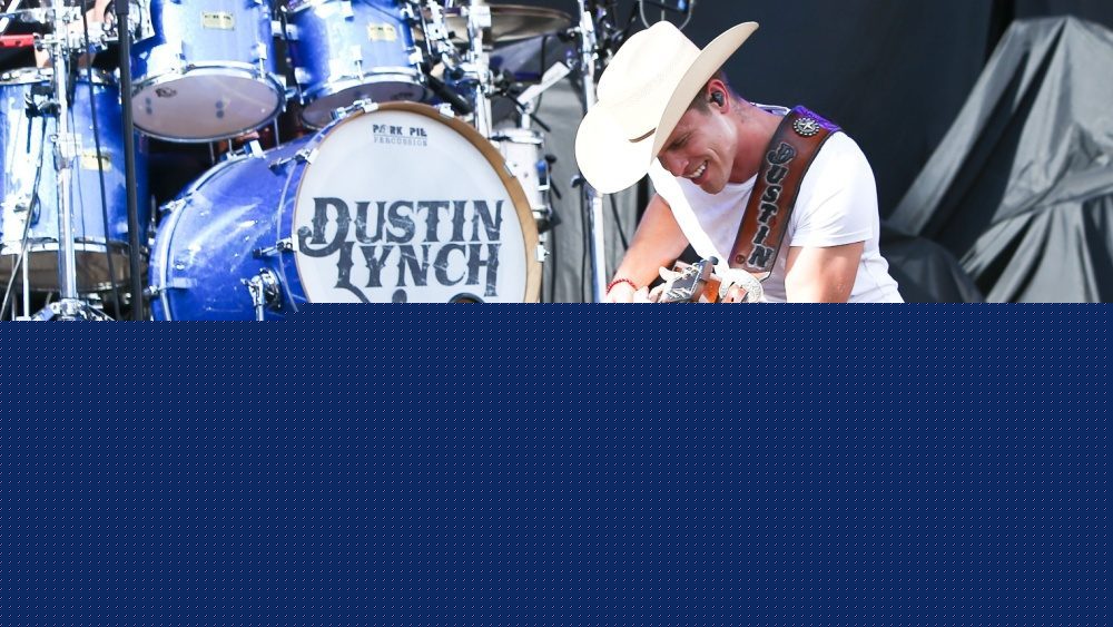 Dustin Lynch to celebrate career milestones with ‘Setlist Staples – 10 #1’s’ collection