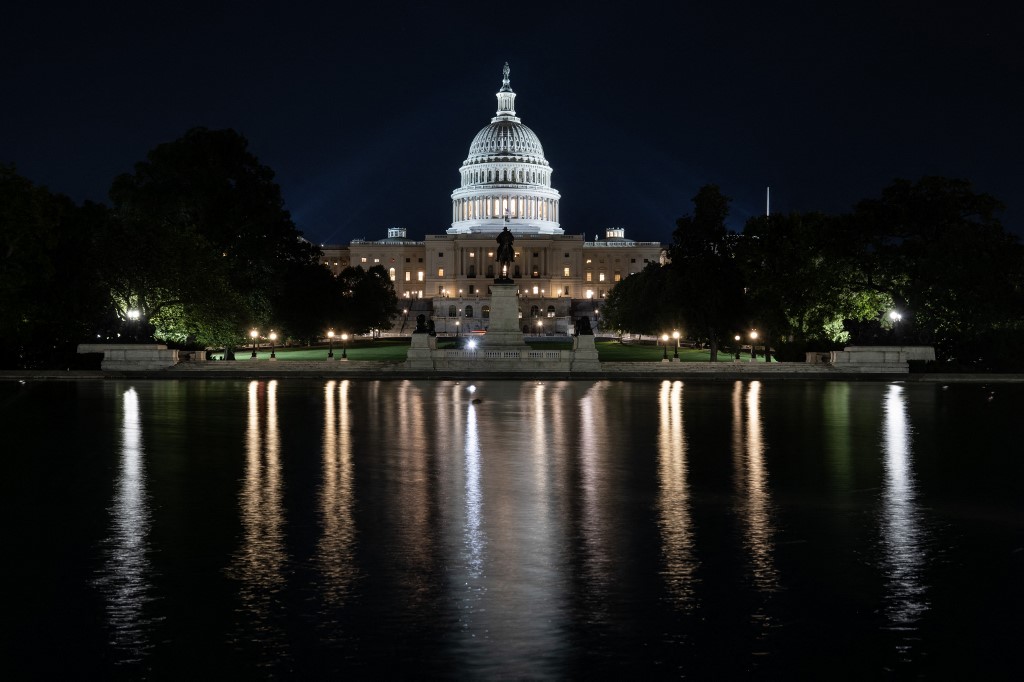US govt shutdown begins after Congress fails to reach deal