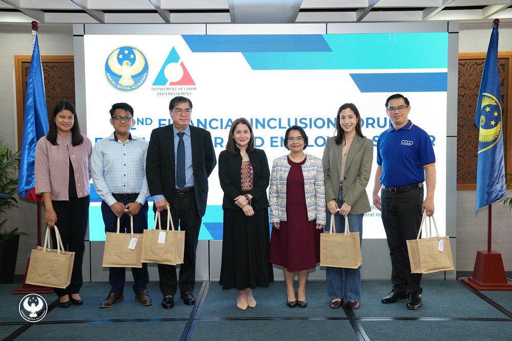 Comment on PH gov’t urging employers to disburse salaries via digital means by binance sign up
