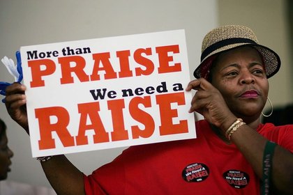 Some State Lawmakers are Pushing to Raise Minimum Wage