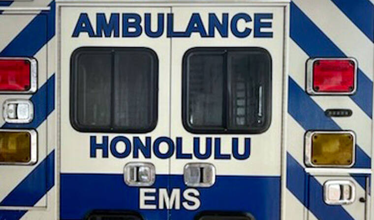 Paramedics treat woman, 40s, for stab wound in Waianae
