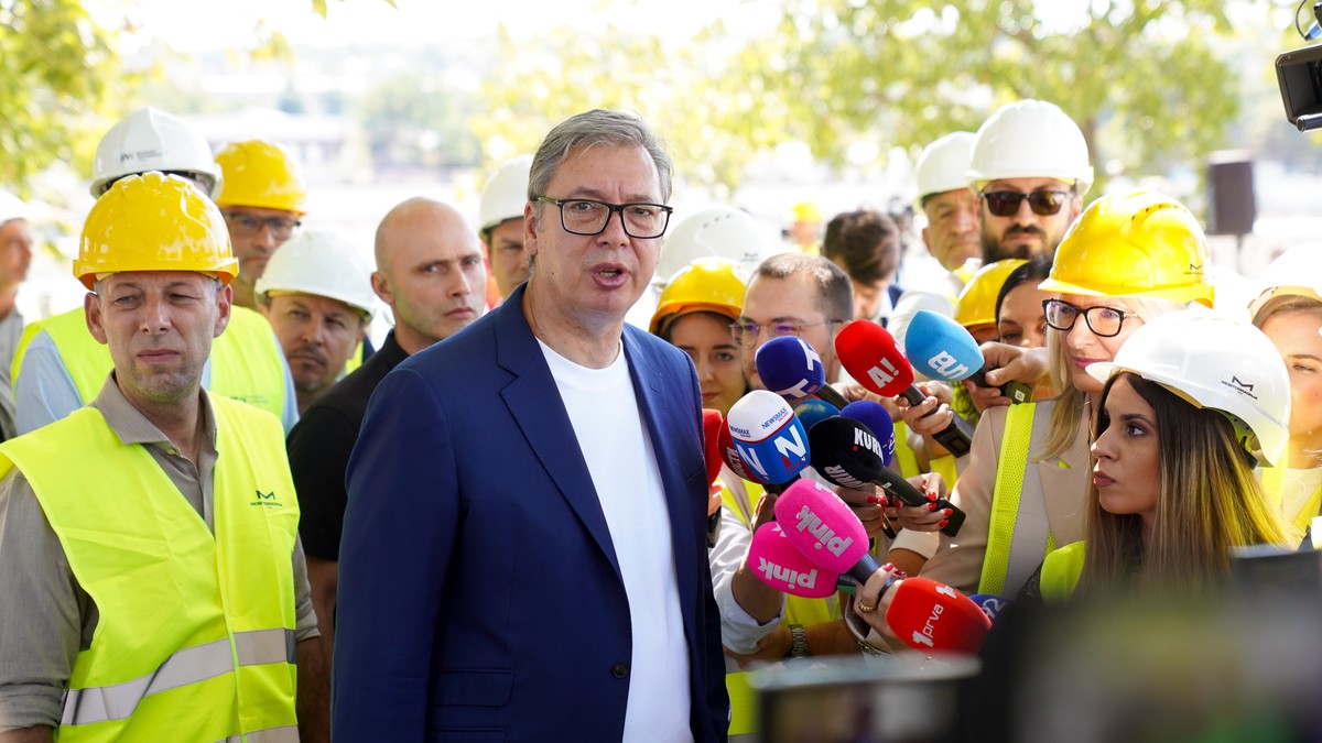 "PA ĆEMO DA VIDIMO ŠTA ĆE DA RADE ALBANCI" Vučić o napadima Prištine na Srbe na KiM: "Razmatramo promenu vodotoka Ibra"