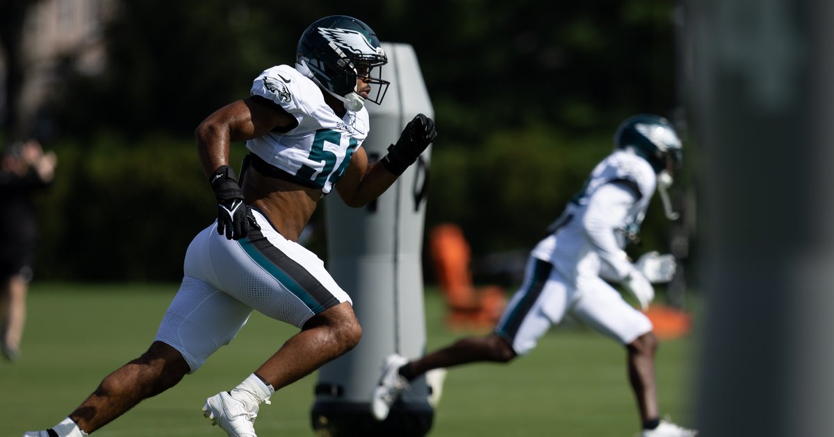 Heroes and zeroes from Day 10 of Eagles training camp: Jeremiah Trotter Jr. has a day