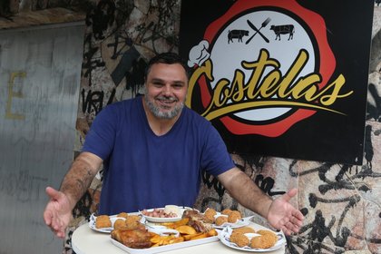 Bares amigos se reúnem para despedida do Costelas na Brasa e homenagem a seu fundador