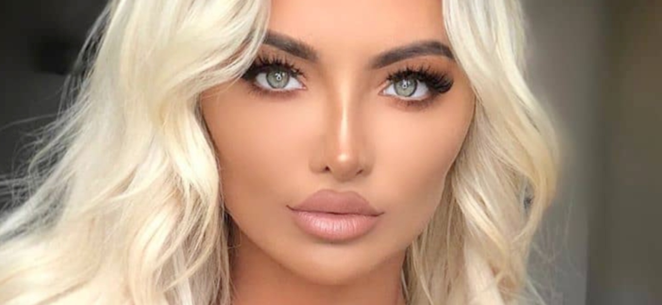 Lindsey Pelas Told ‘They Can’t Be Real’ In String Bikini That Doesn’t Fit