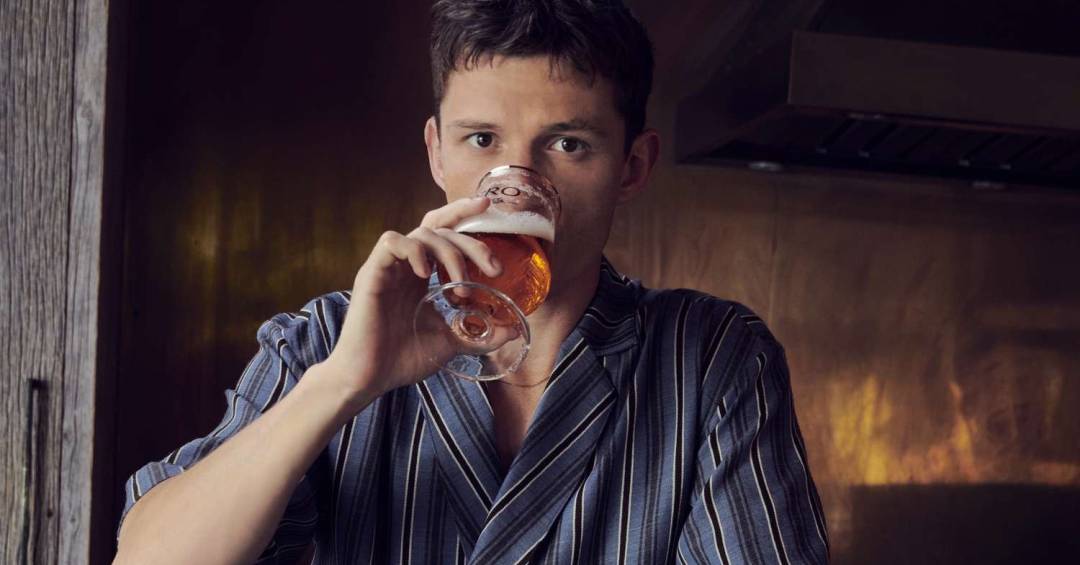 O investimento de Tom Holland, o ‘Homem-aranha’, em cerveja zero álcool