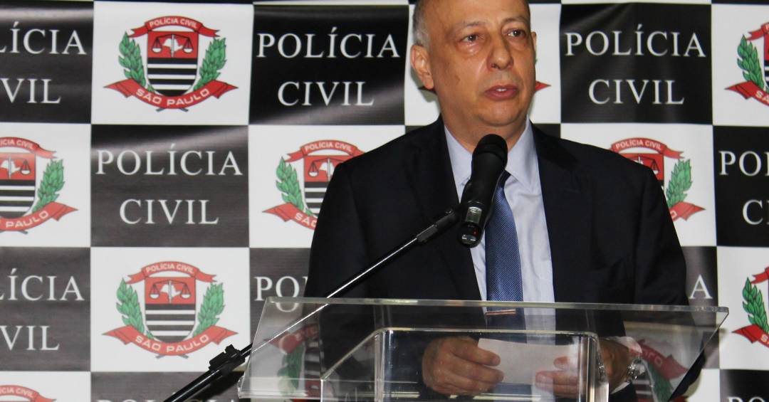 Polícia cumpre mandados de busca em investigação sobre morte de delegado