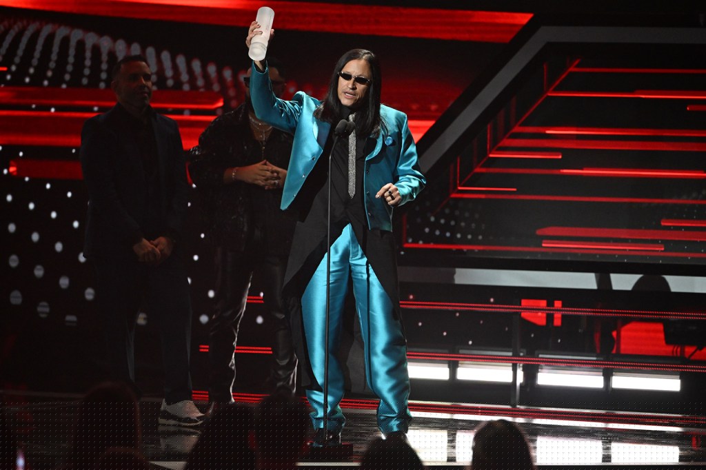 Elvis Crespo Receives 2025 Billboard Hall of Fame Award: ‘Thank You for Believing in Me’