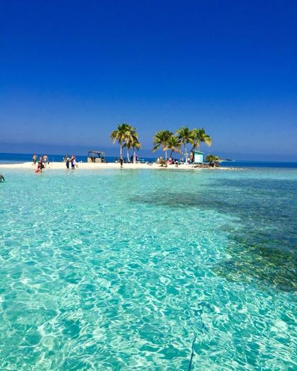Belize vs. the Bahamas: Which Should You Choose for Your Next Vacation?
