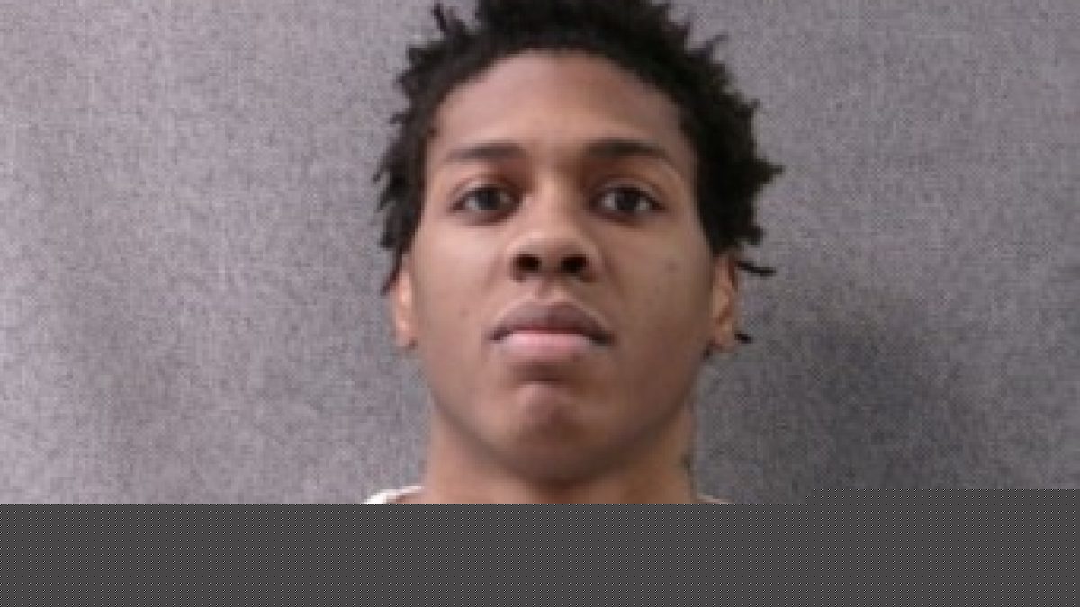 Man wanted in Oshkosh shooting turns himself in