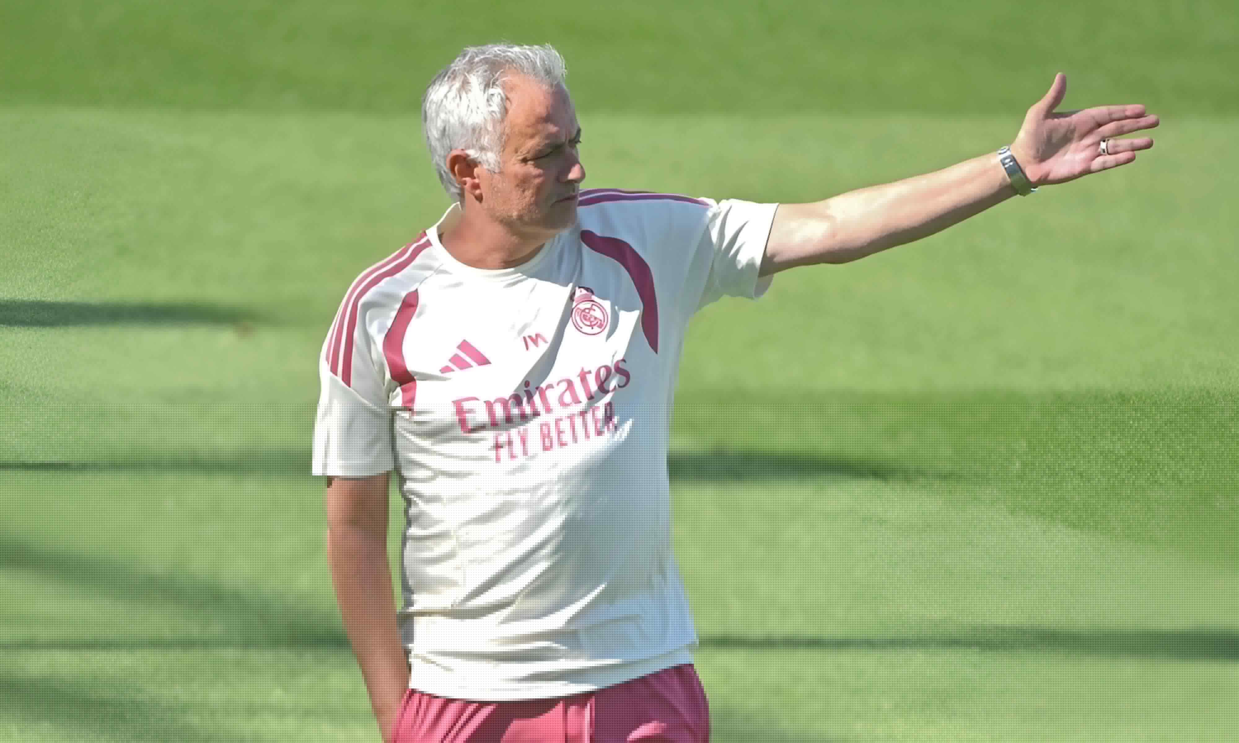 José Mourinho (63 años): "La gente que habla de mí en entrevistas no son mis amigos aunque digan que lo son desde hace 20 años, es mentira porque los amigos de verdad saben que no me gusta que hablen de mí en la prensa"